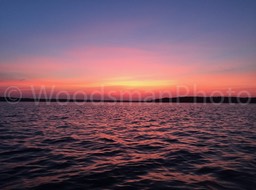 Dawn_over_the_Lake